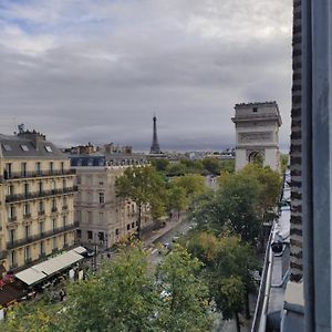 Place De L'Etoile, Wagram With Ac