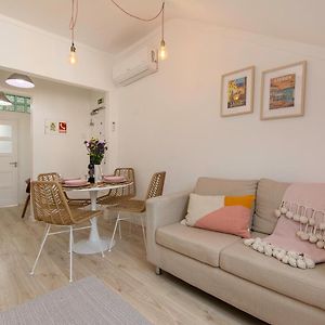 New Bright And Cozy Apartment In Graca